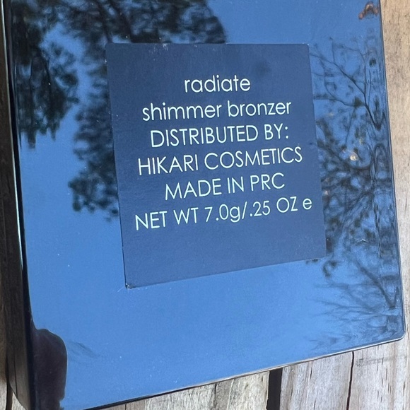 Hikari Shimmer Bronzer & Lipgloss bundle - Picture 4 of 5